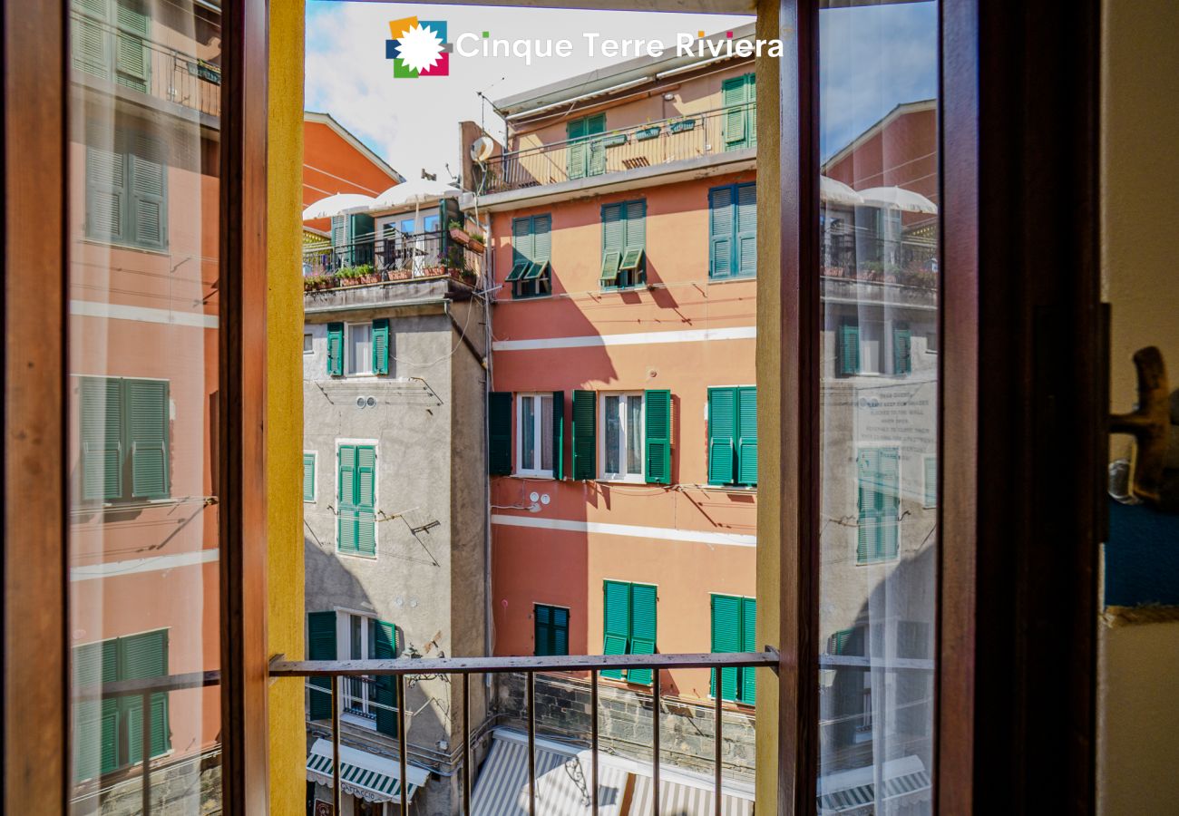 Appartamento a Vernazza - El Nin Apartment with Terrace & AC