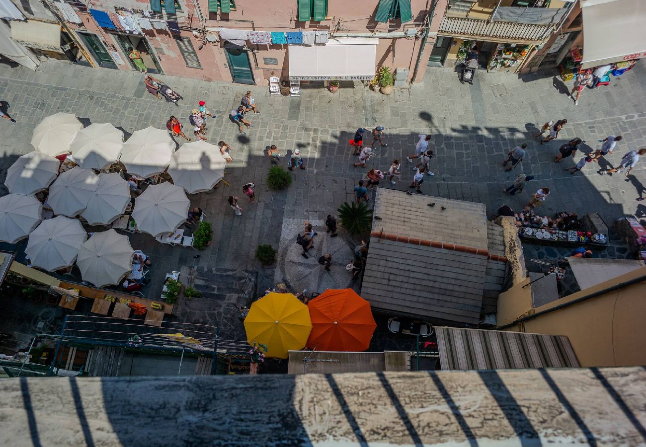 Appartamento a Vernazza - La Maison de la Mer with Terrace and AC