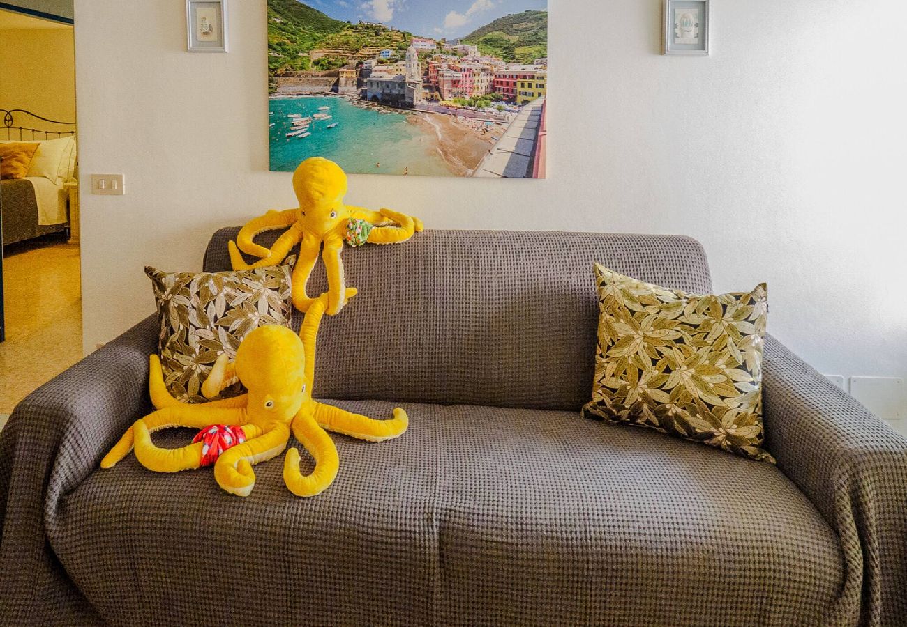 Appartamento a Vernazza - Mainetta Sea View Apartment with AC