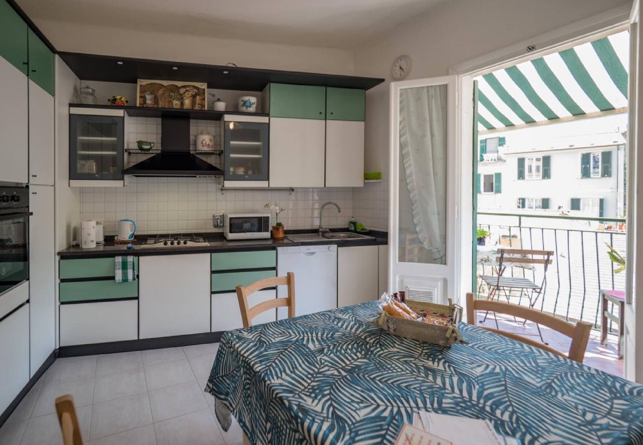 Appartamento a Vernazza - Recanissu Apartment with Balcony & AC