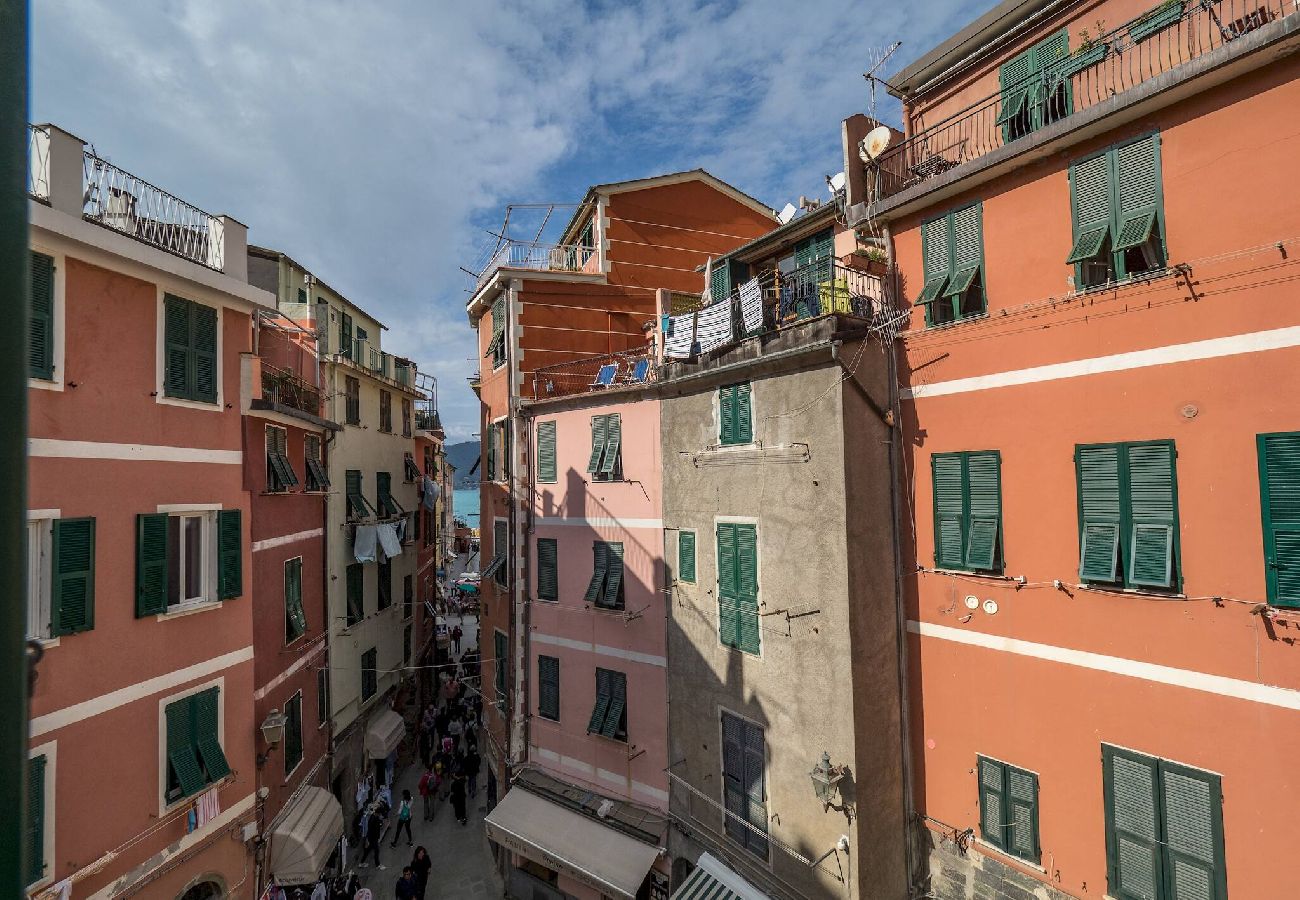 Appartamento a Vernazza - Recanissu Apartment with Balcony & AC