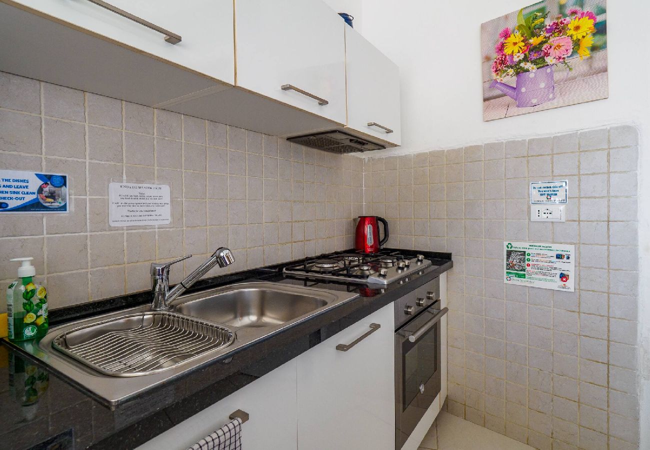 Appartamento a Vernazza - Unda de Ma Apartment with AC & Sea View Balcony