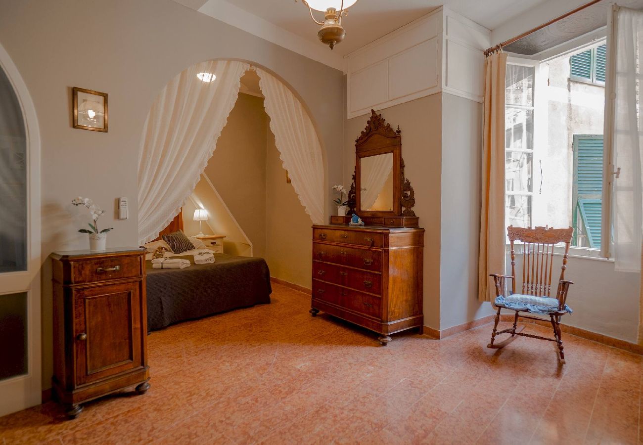 Appartamento a Vernazza - La Casa di Eio Traditional Apartment