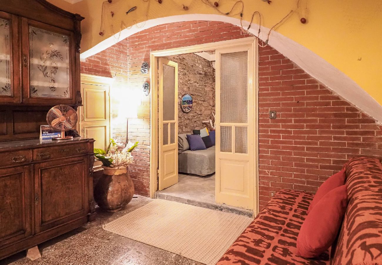 Appartamento a Vernazza - La Casa di Eio Traditional Apartment