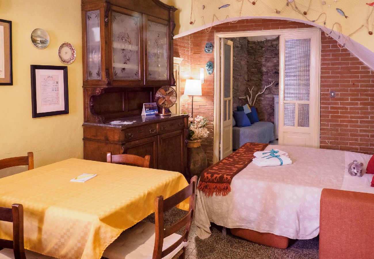 Appartamento a Vernazza - La Casa di Eio Traditional Apartment