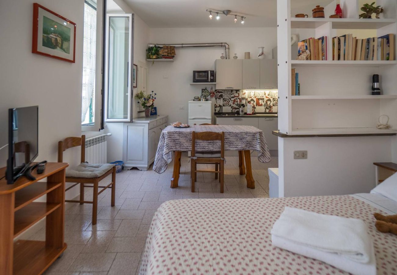 Ferienwohnung in Vernazza - Nonna Rosetta Traditional Studio