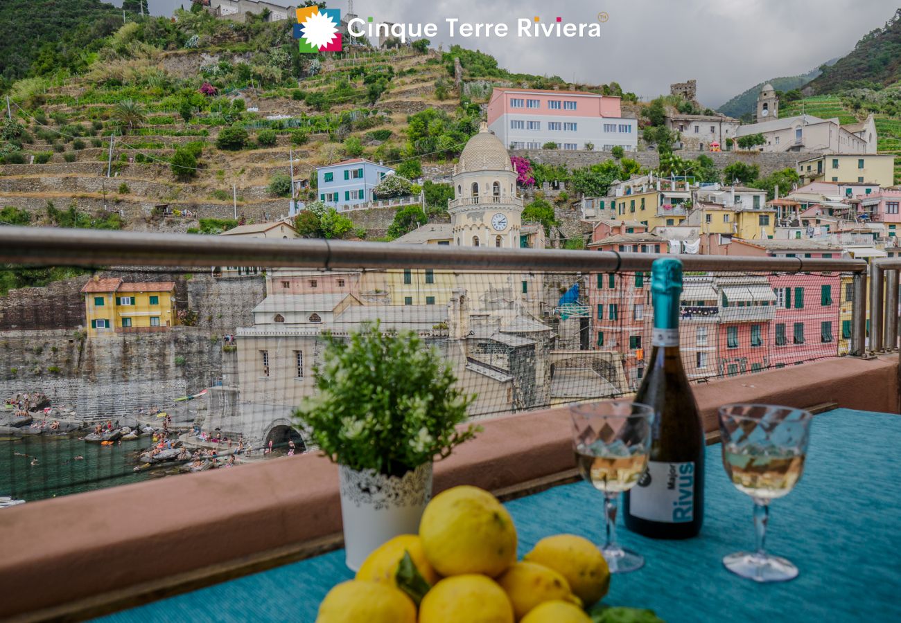 Ferienwohnung in Vernazza - Casa Teresa with AC and Sea View Balcony