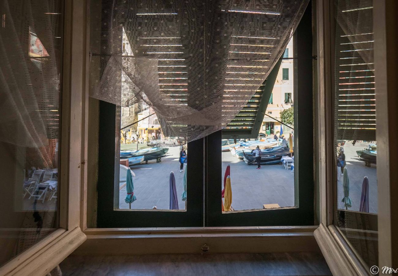 Ferienwohnung in Vernazza - Mainetta Sea View Apartment with AC