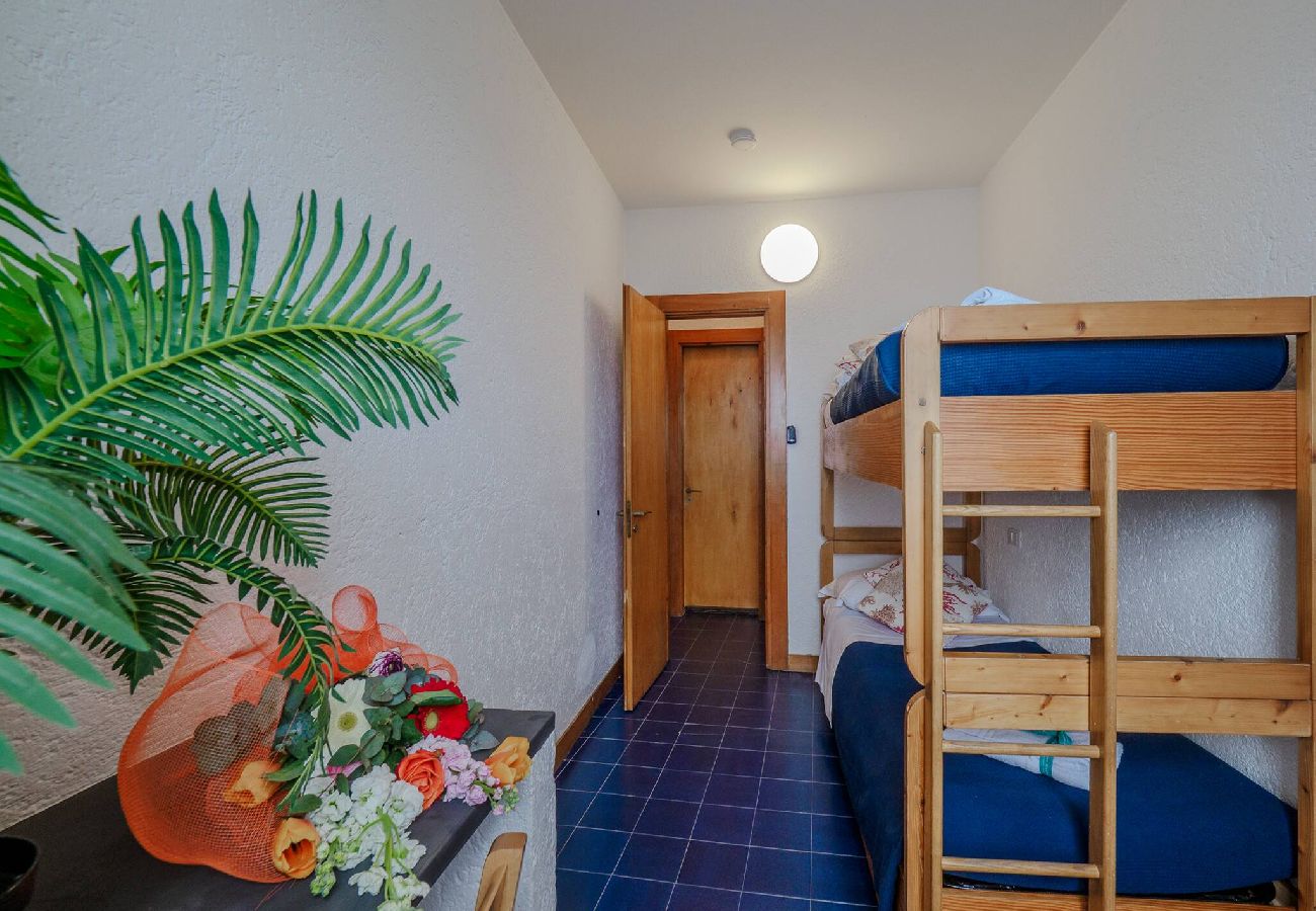 Ferienwohnung in Manarola - Il Baluardo Sea View Apartment on the Cliff