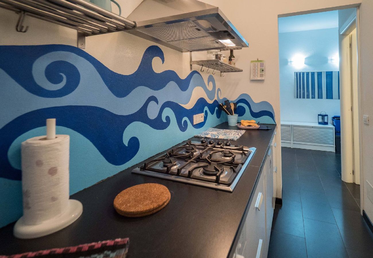 Ferienwohnung in Monterosso al Mare - Sciacchetrà Apartment with AC & Patio