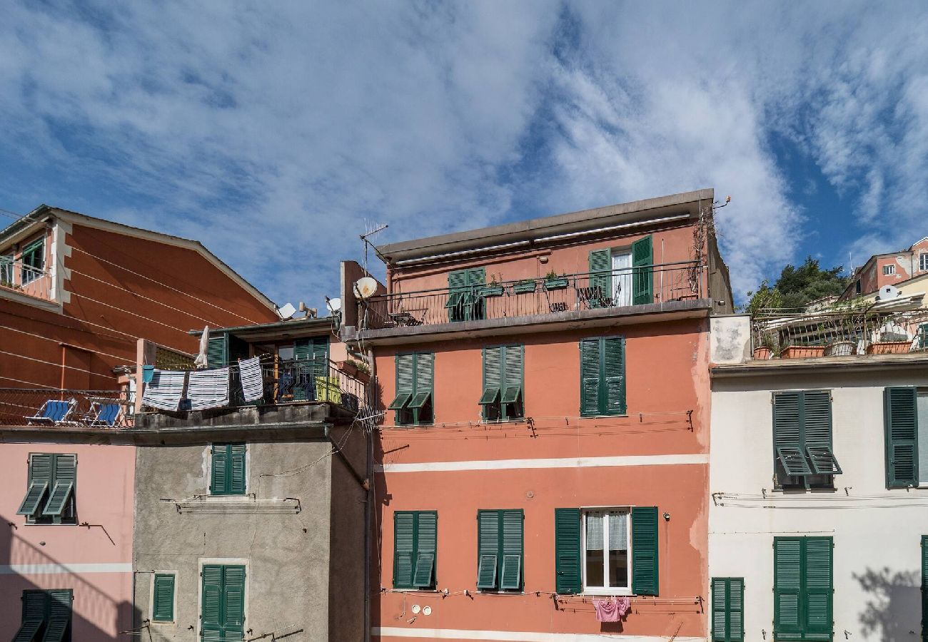 Ferienwohnung in Vernazza - Recanissu Apartment with Balcony & AC