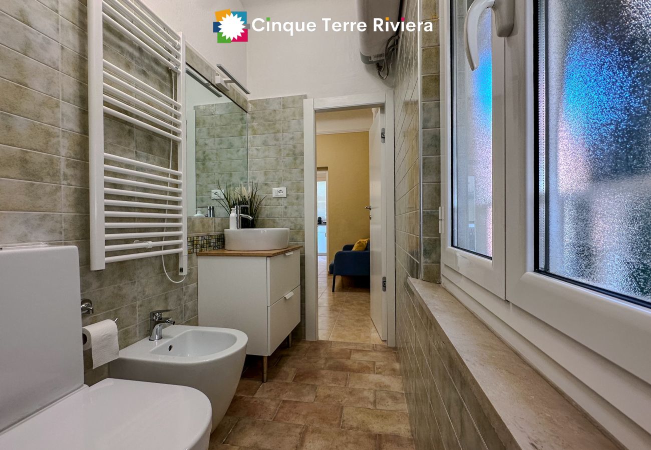 Ferienwohnung in Vernazza - Ca´ Bea Apartment with AC and Terrace