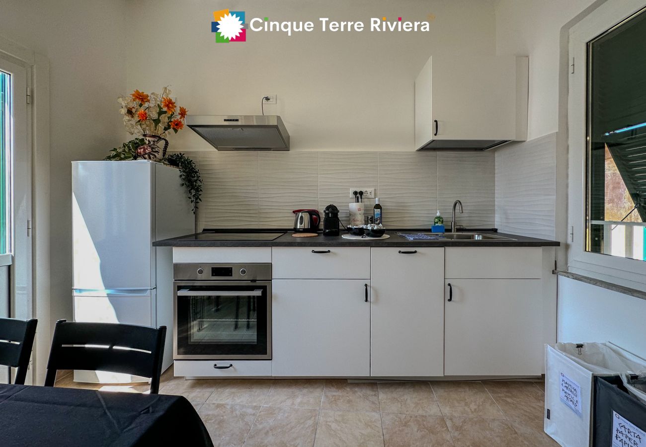 Ferienwohnung in Vernazza - Ca´ Bea Apartment with AC and Terrace