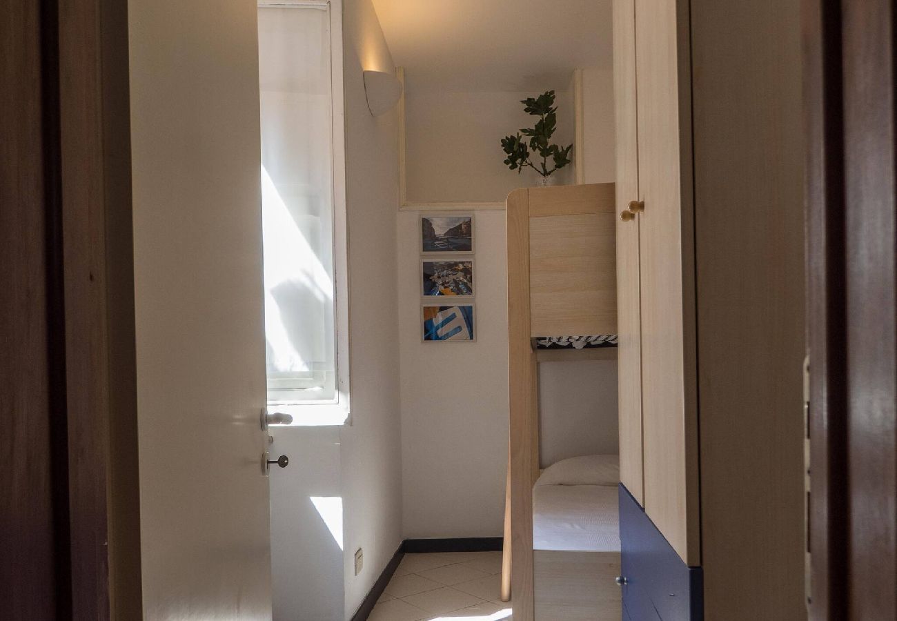 Ferienwohnung in Vernazza - Ventegà Sea View Apartment with Balcony