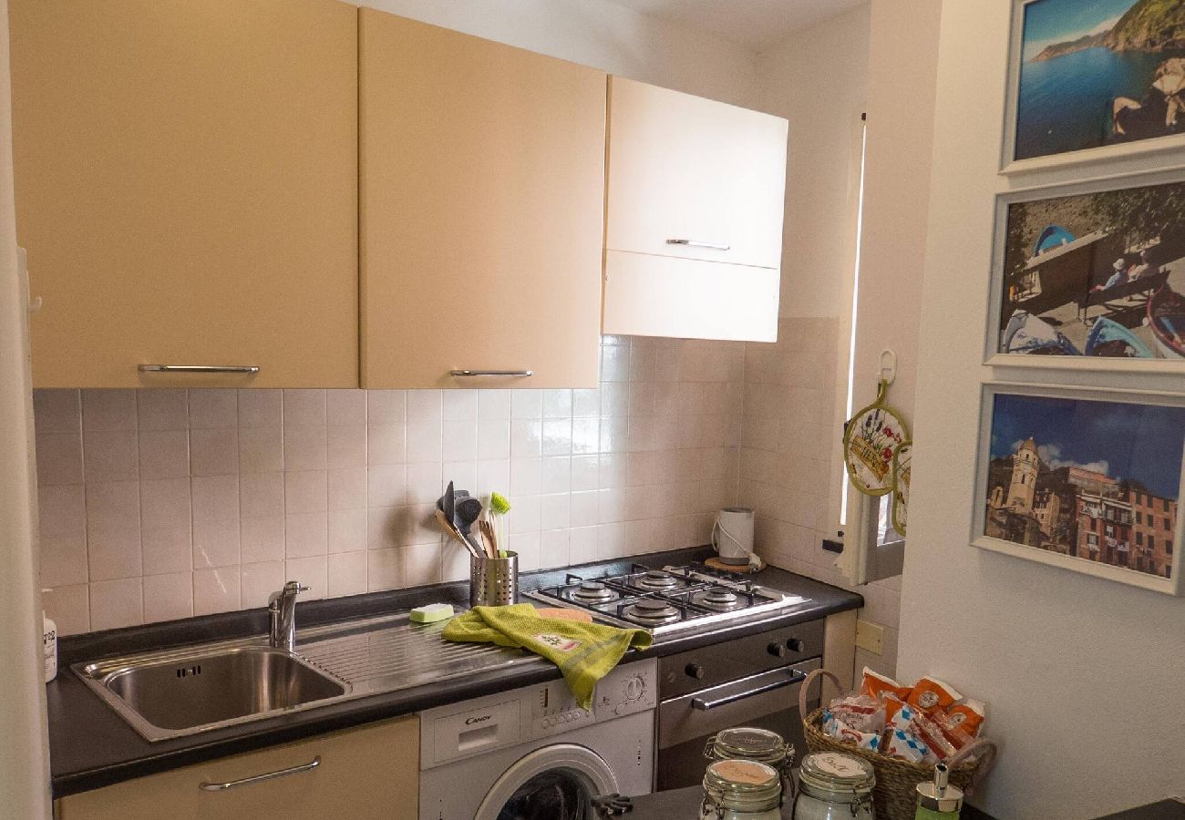 Ferienwohnung in Vernazza - Ventegà Sea View Apartment with Balcony