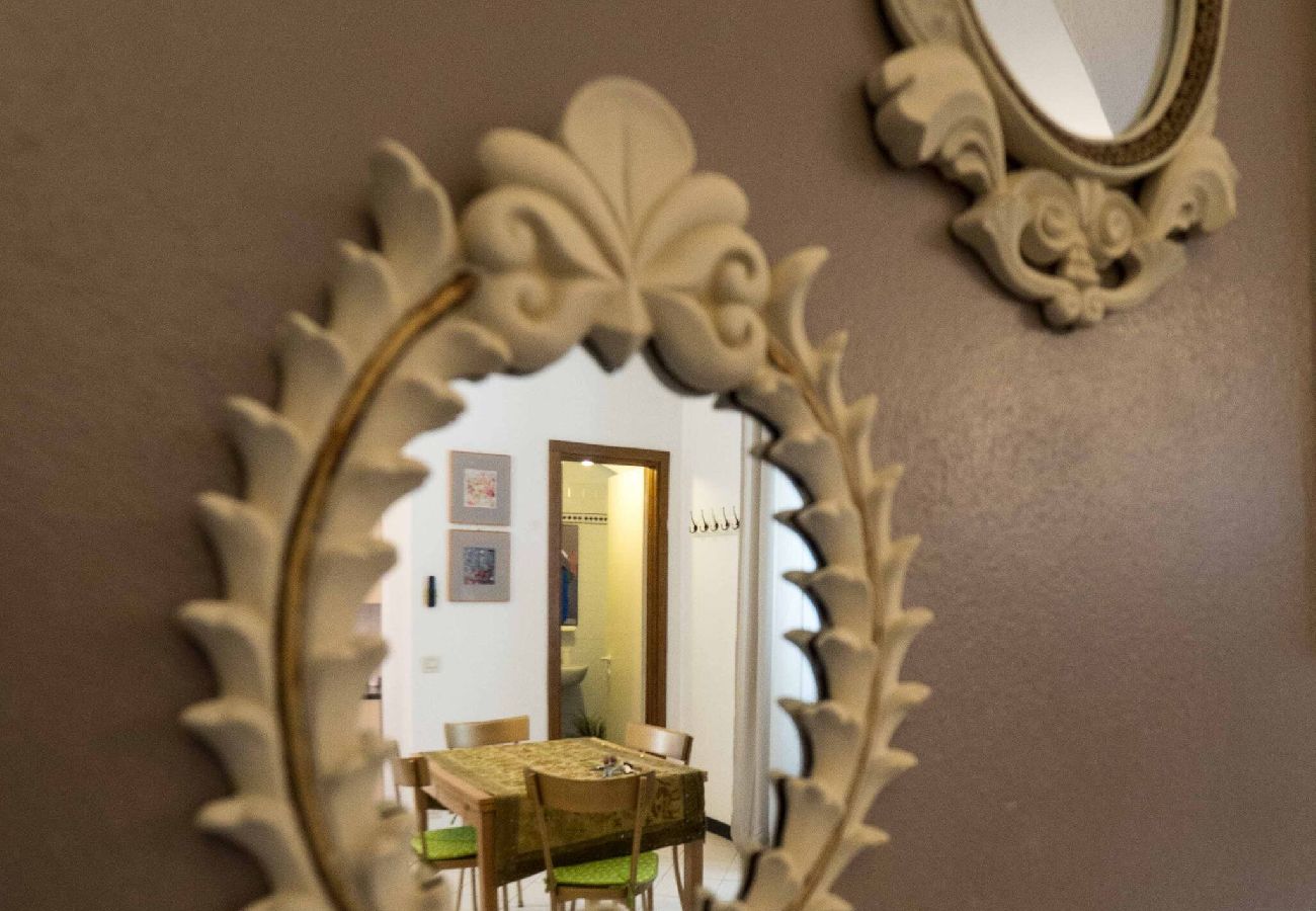 Ferienwohnung in Vernazza - Ventegà Sea View Apartment with Balcony