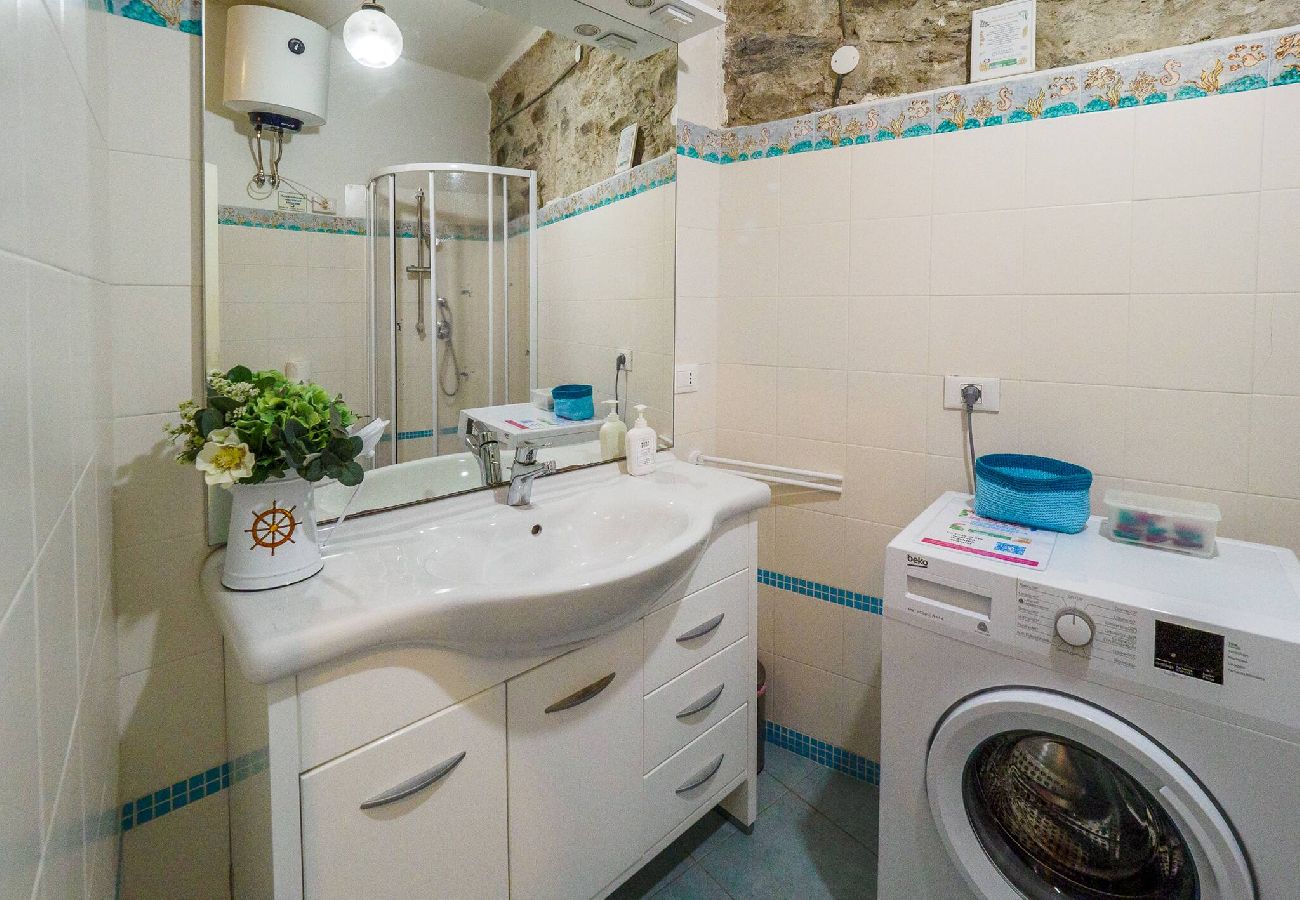 Ferienwohnung in Vernazza - La Casa di Eio Traditional Apartment