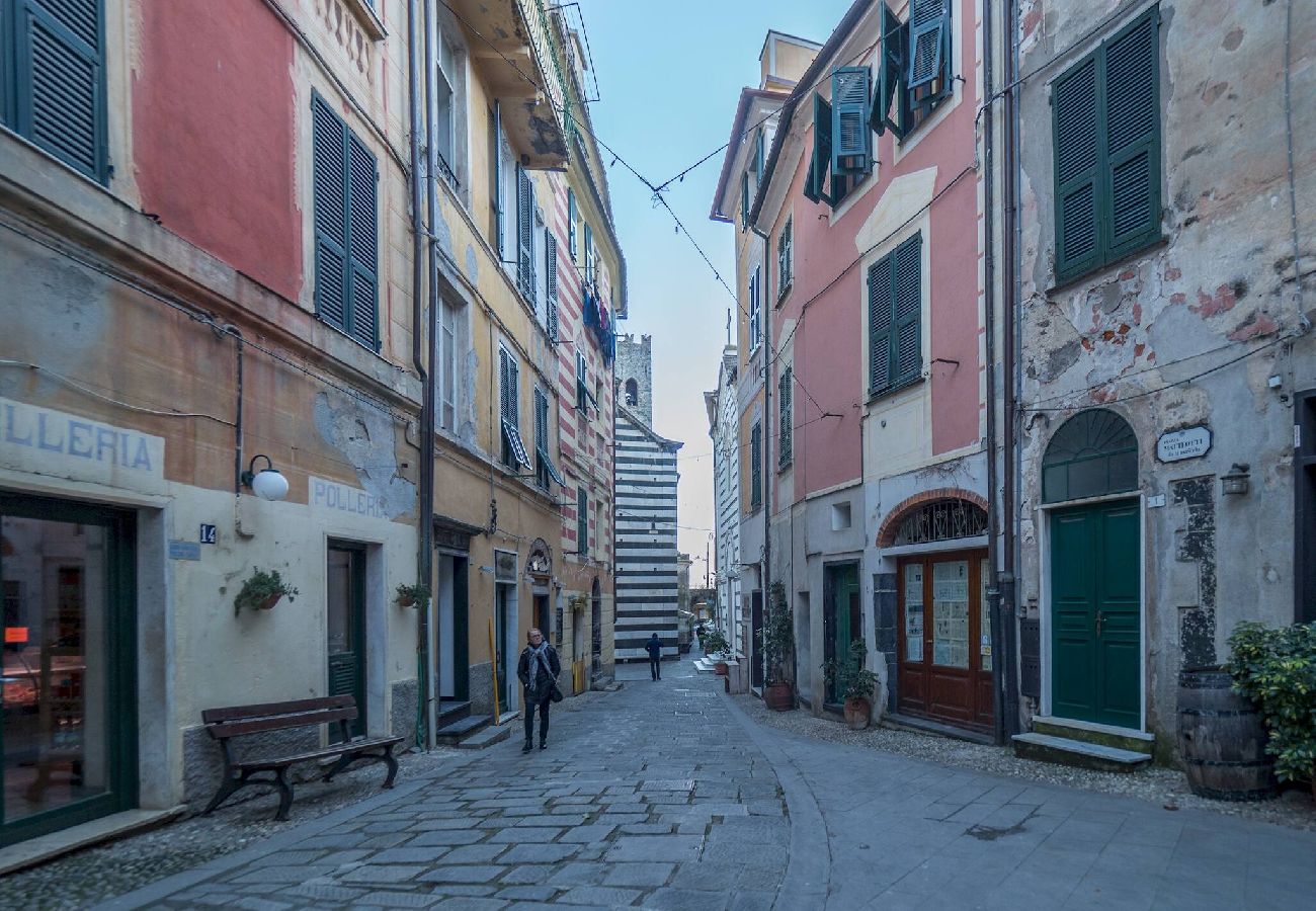 Ferienwohnung in Monterosso al Mare - Picabon Quiet Apartment with AC & Balcony