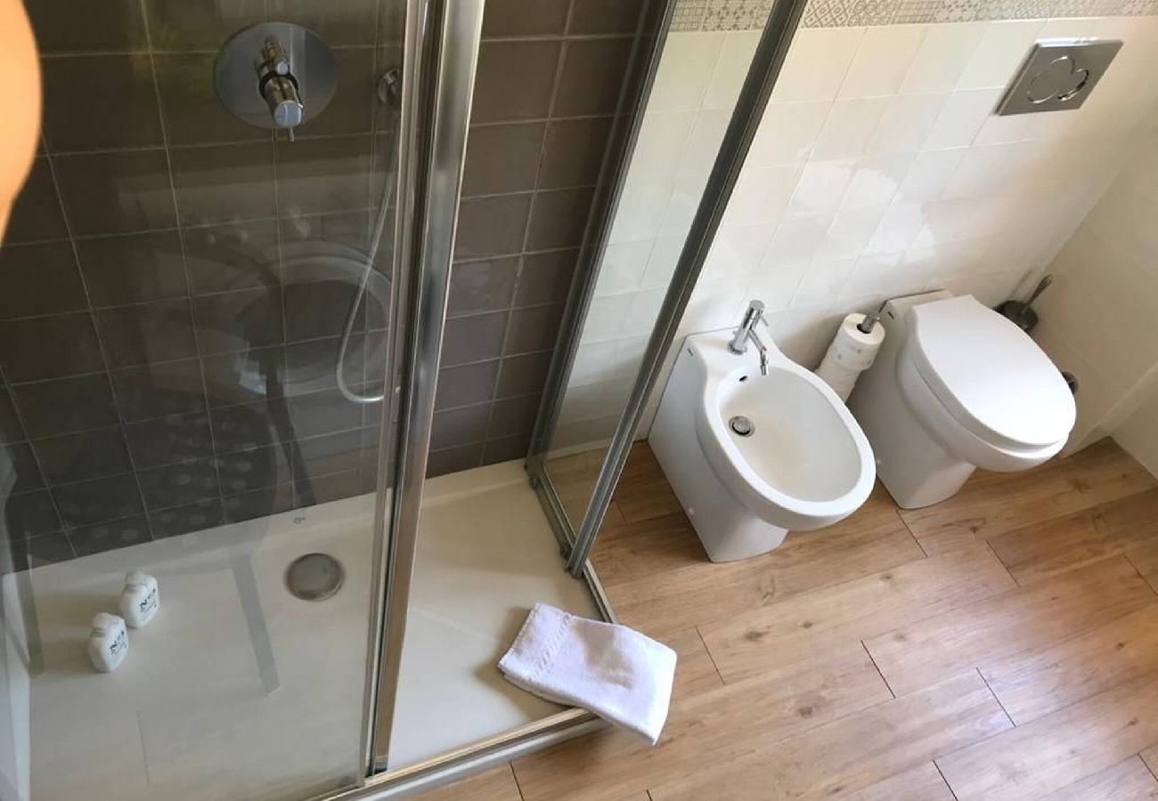 Ferienwohnung in Monterosso al Mare - Scimiscià 2-bedroom Apartment with AC