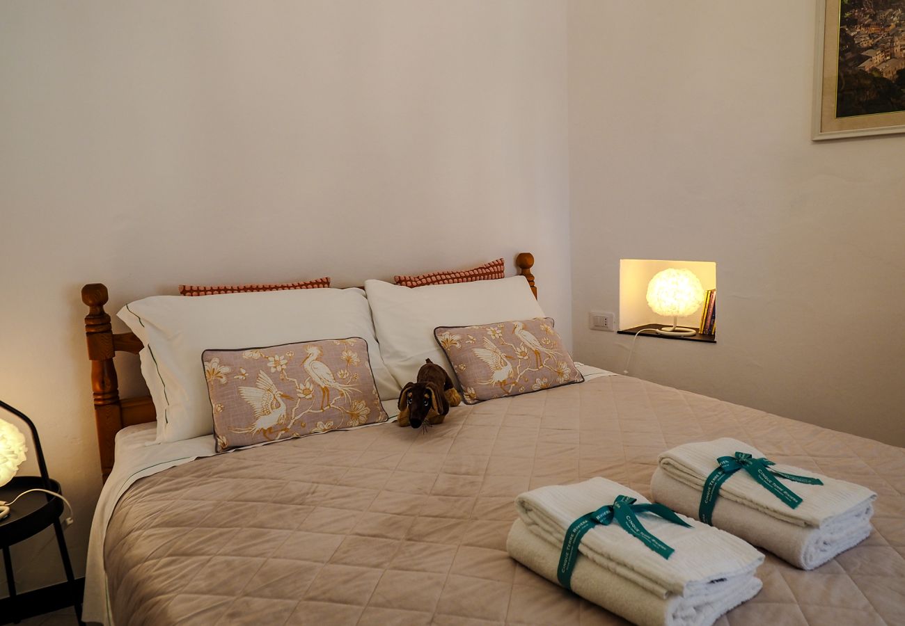 Ferienwohnung in Vernazza - La Casa del Pastenello Family Apartment with AC