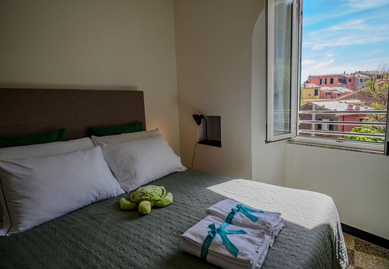 Ferienwohnung in Vernazza - La Casa del Pastenello Family Apartment with AC