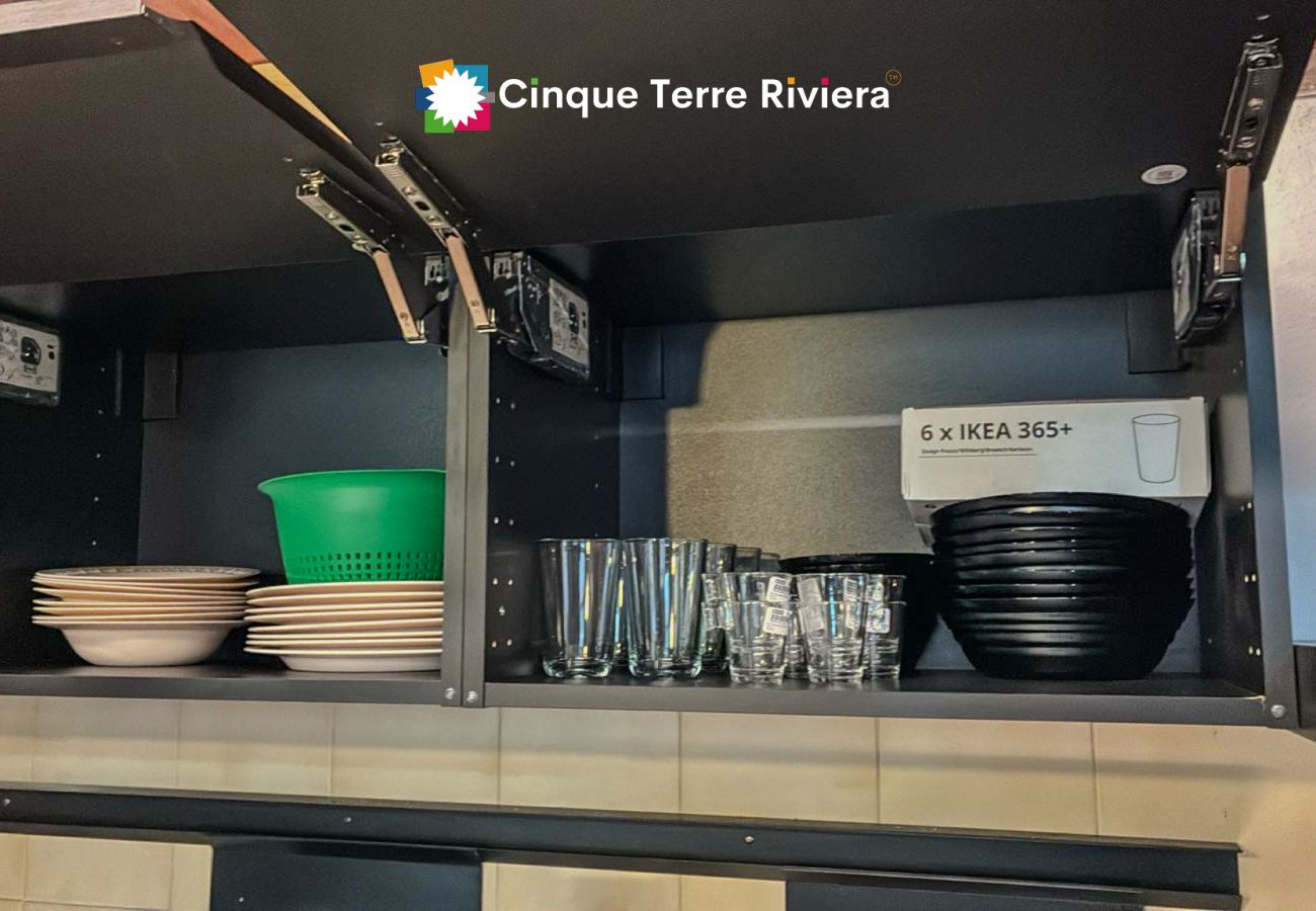 Ferienwohnung in Vernazza - Gemma Apartment with AC & Sea View Balcony