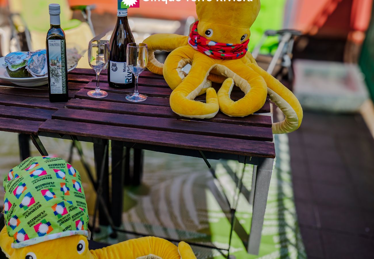 Apartment in Vernazza - El Nin Apartment with Terrace & AC