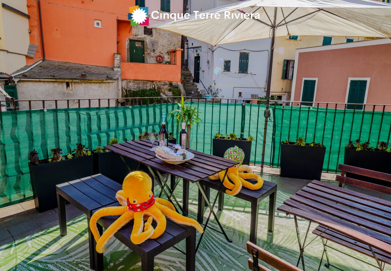 Apartment in Vernazza - El Nin Apartment with Terrace & AC