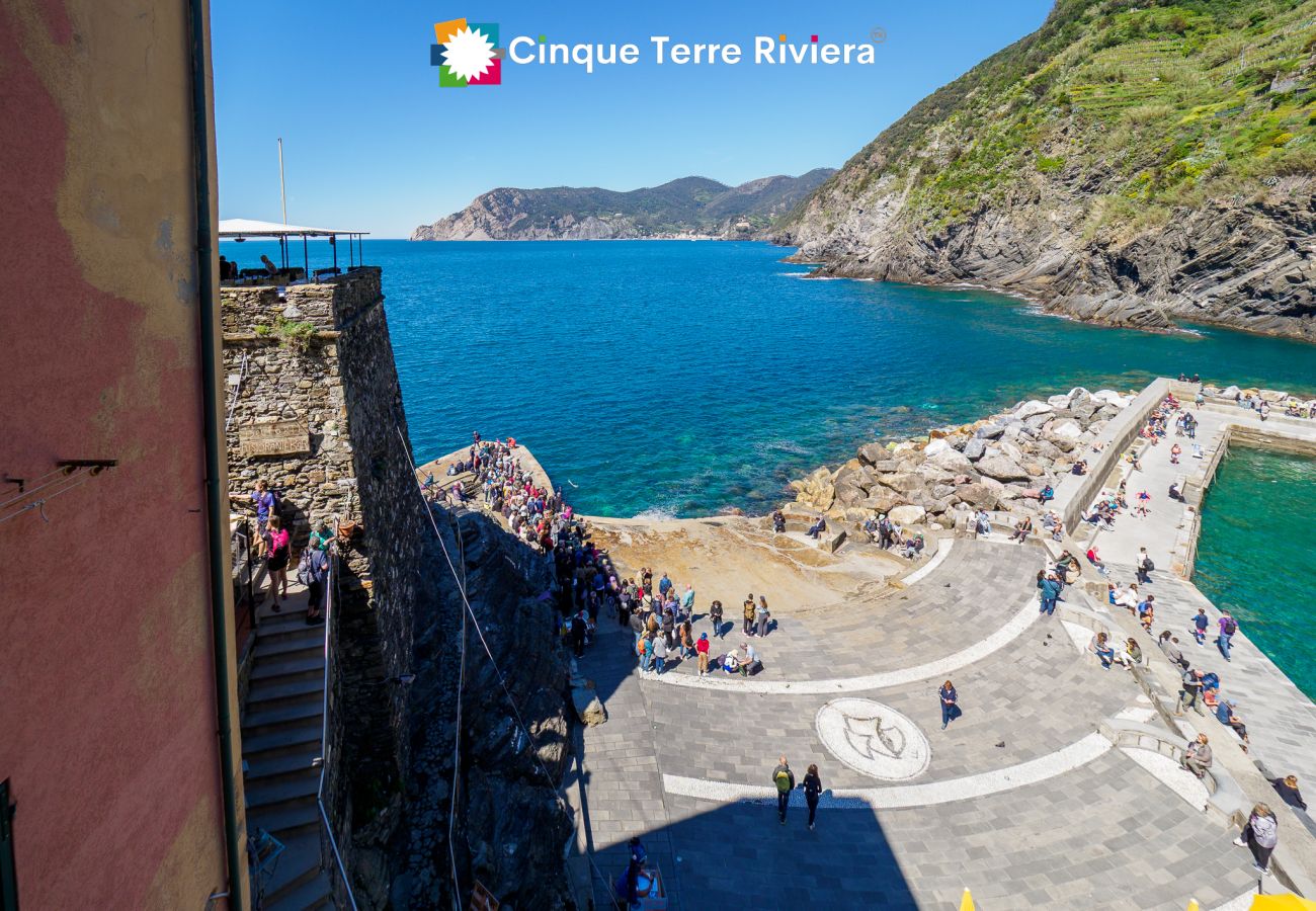 Apartment in Vernazza - Casa Teresa with AC and Sea View Balcony