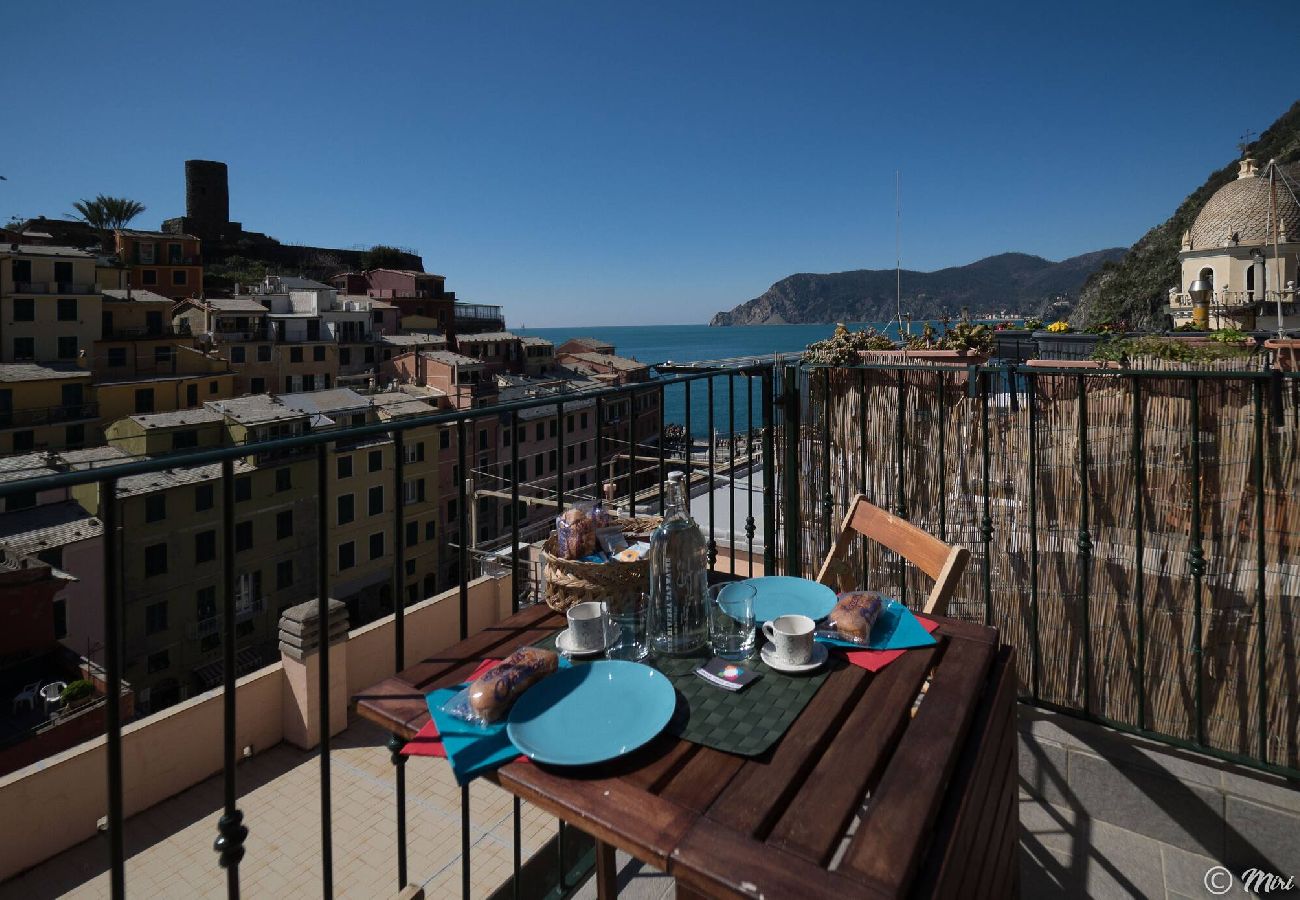 Studio in Vernazza - La Torretta dei Merli Studio with Unique Views