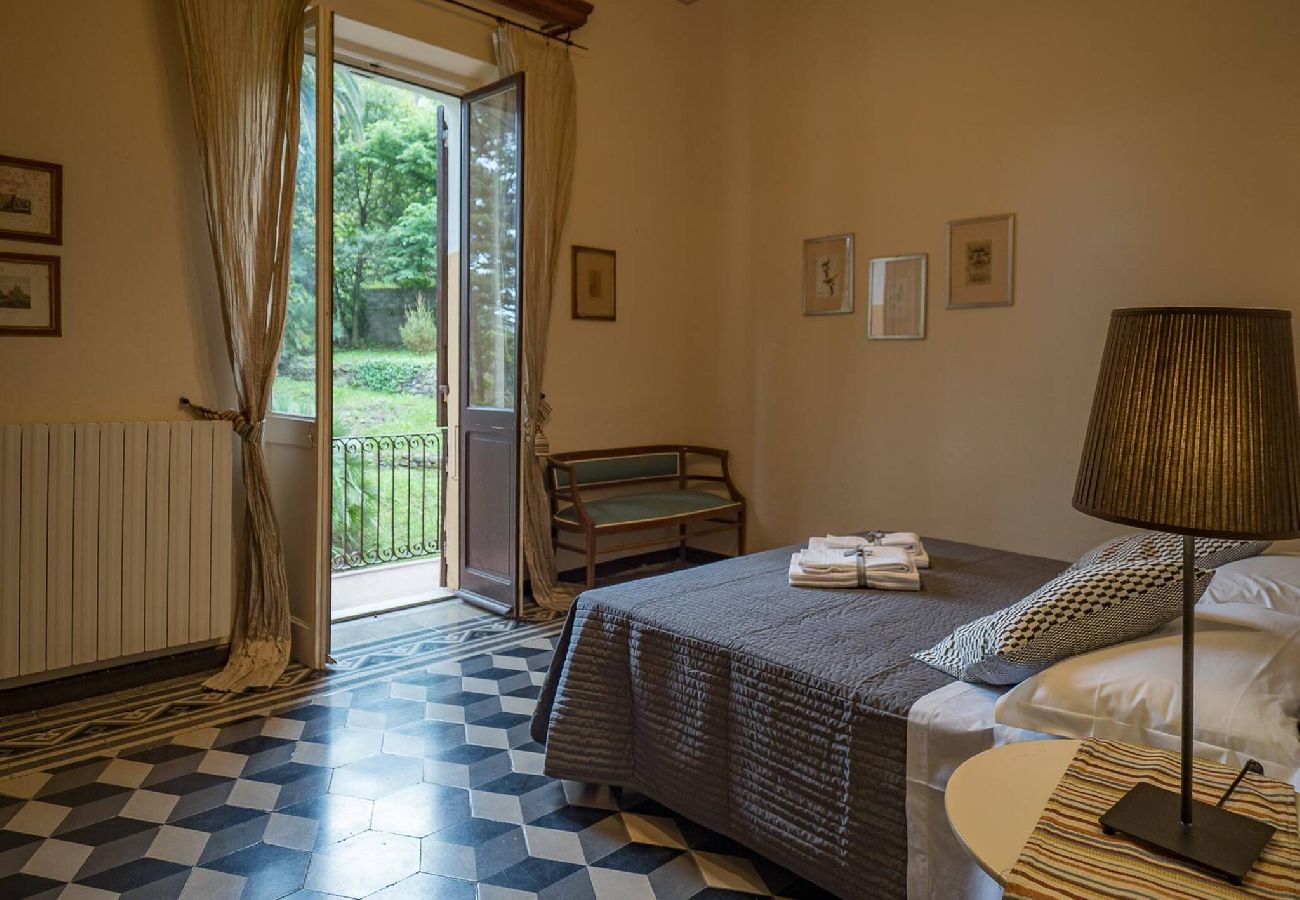 Apartment in Monterosso al Mare - Villa Montale Historical Apartment I Limoni