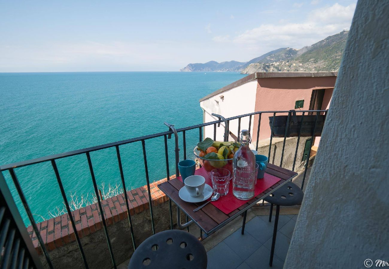 Apartment in Manarola - Il Baluardo Sea View Apartment on the Cliff