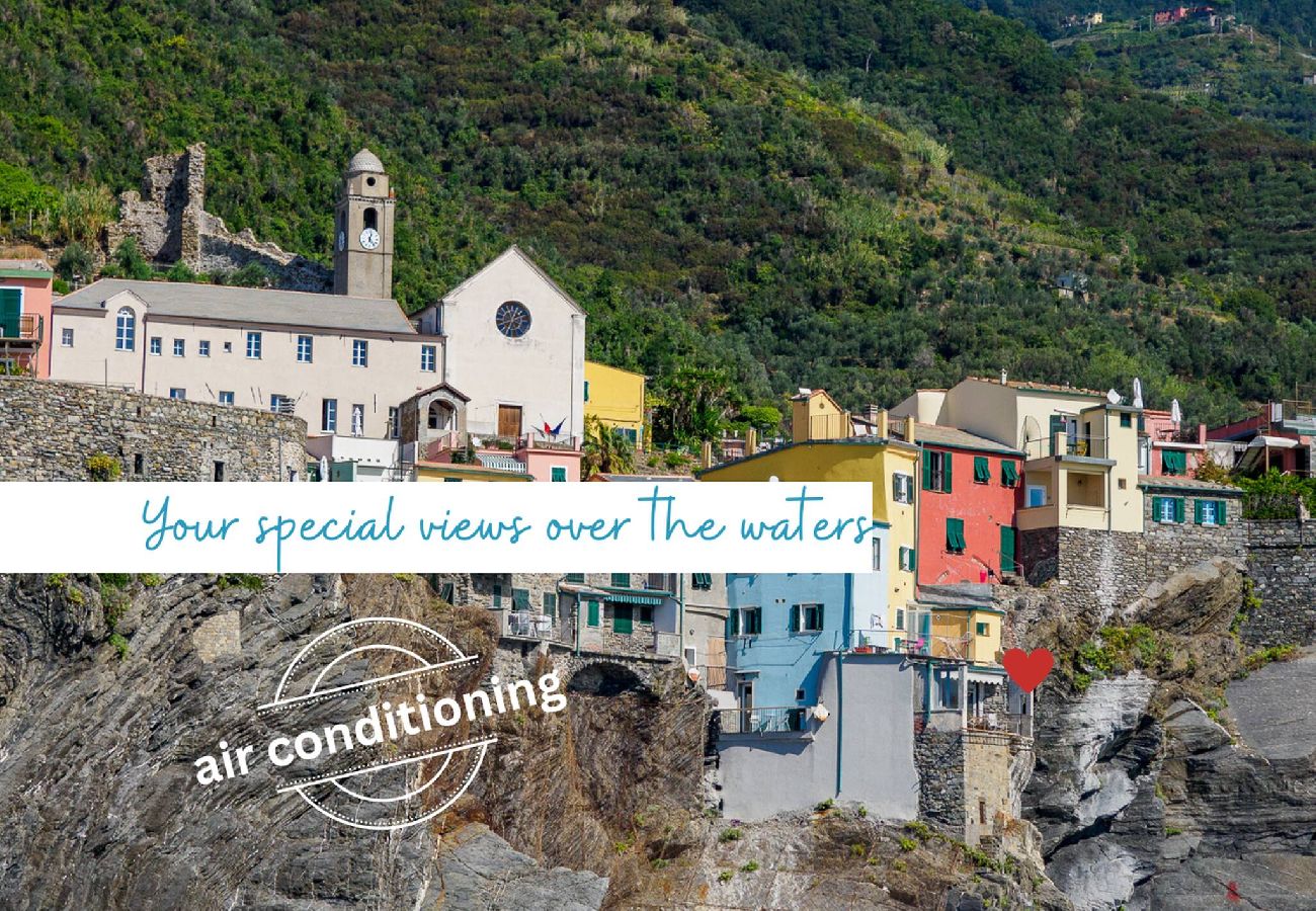 Apartment in Vernazza - Unda de Ma Apartment with AC & Sea View Balcony
