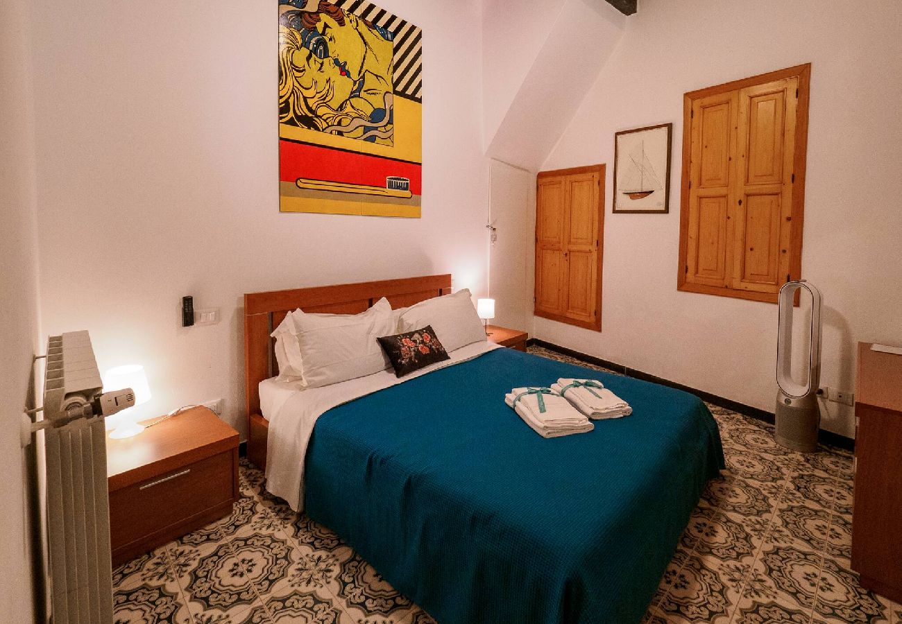 Apartment in Vernazza - Unda de Ma Apartment with AC & Sea View Balcony