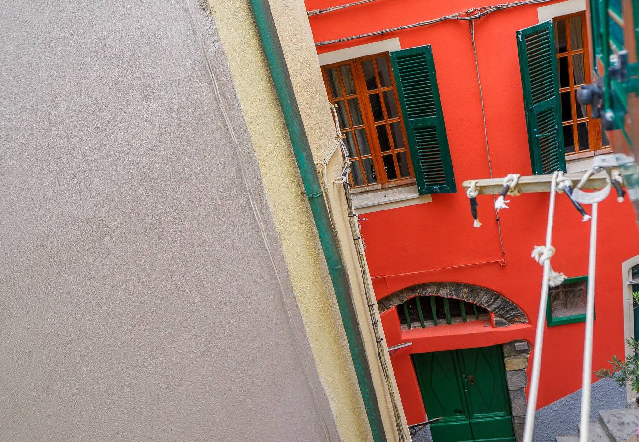 Rent by room in Vernazza - Carmelina Tiny Village Room