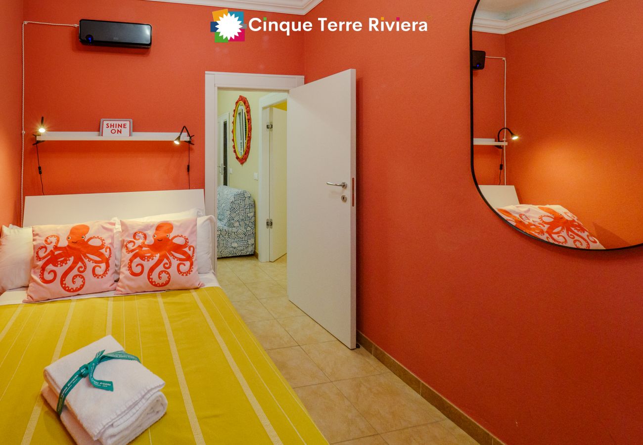 Apartment in Vernazza - Ca´ Bea Apartment with AC and Terrace