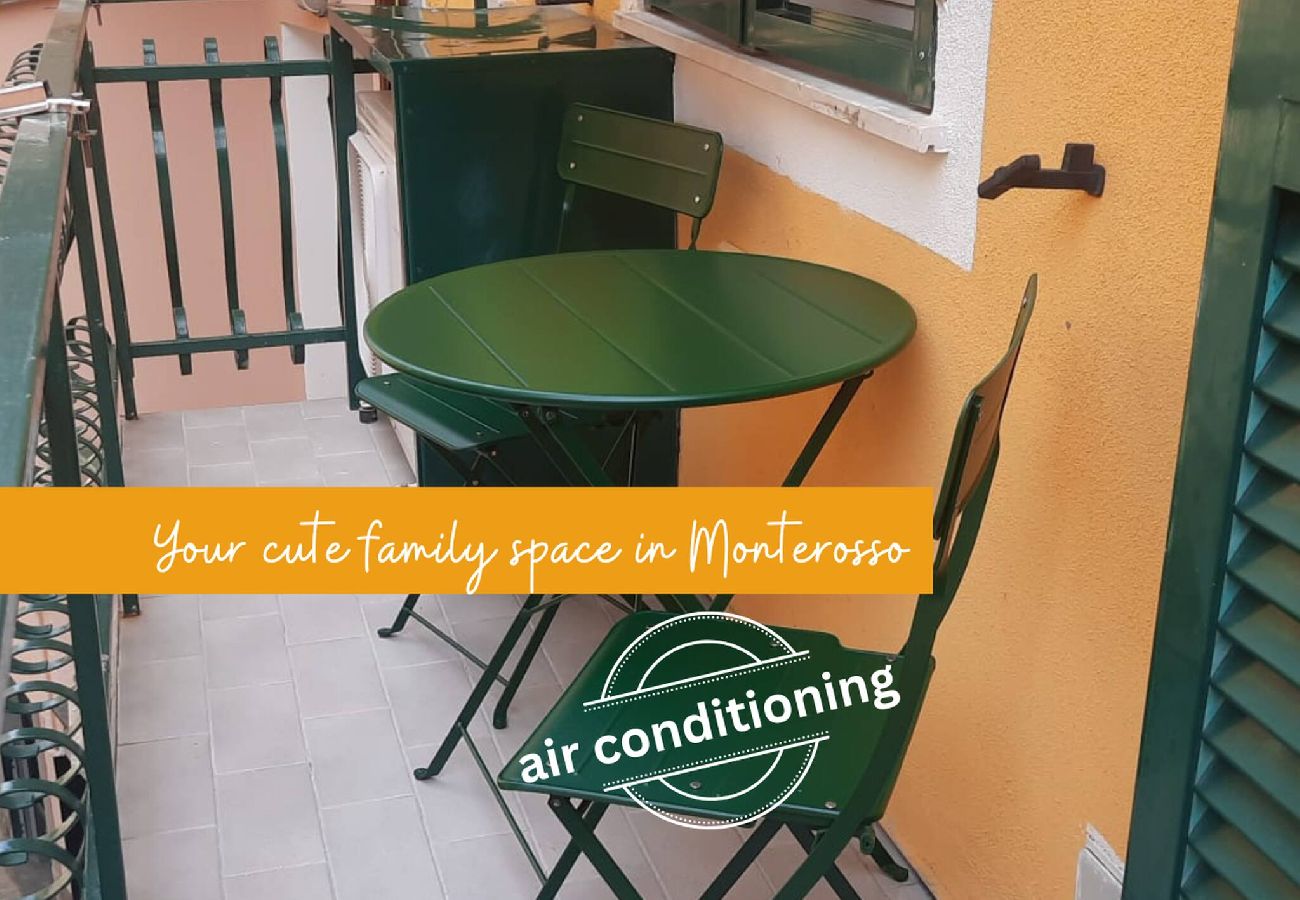 Apartment in Monterosso al Mare - Picabon Quiet Apartment with AC & Balcony