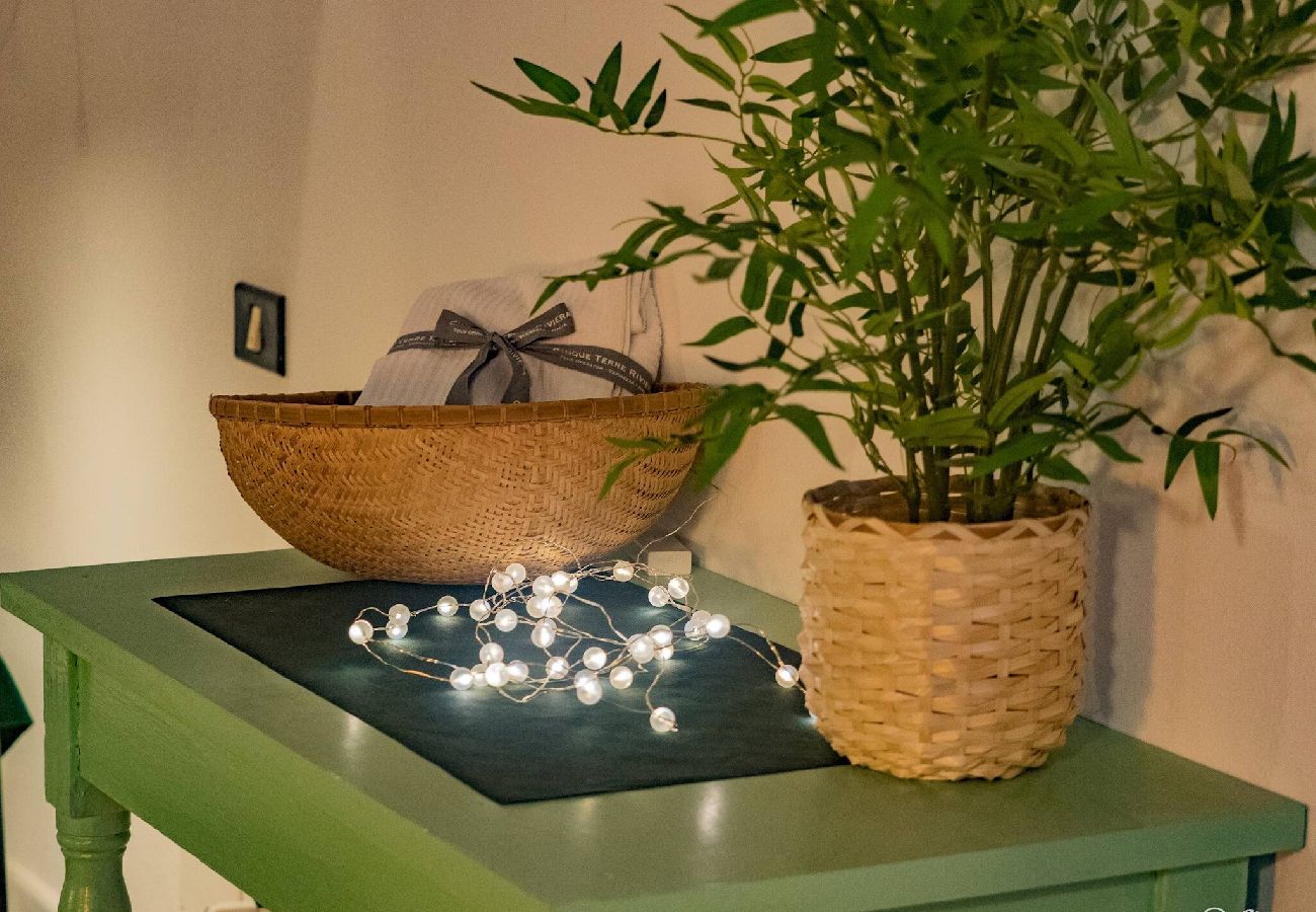 Apartment in Monterosso al Mare - Picabon Quiet Apartment with AC & Balcony