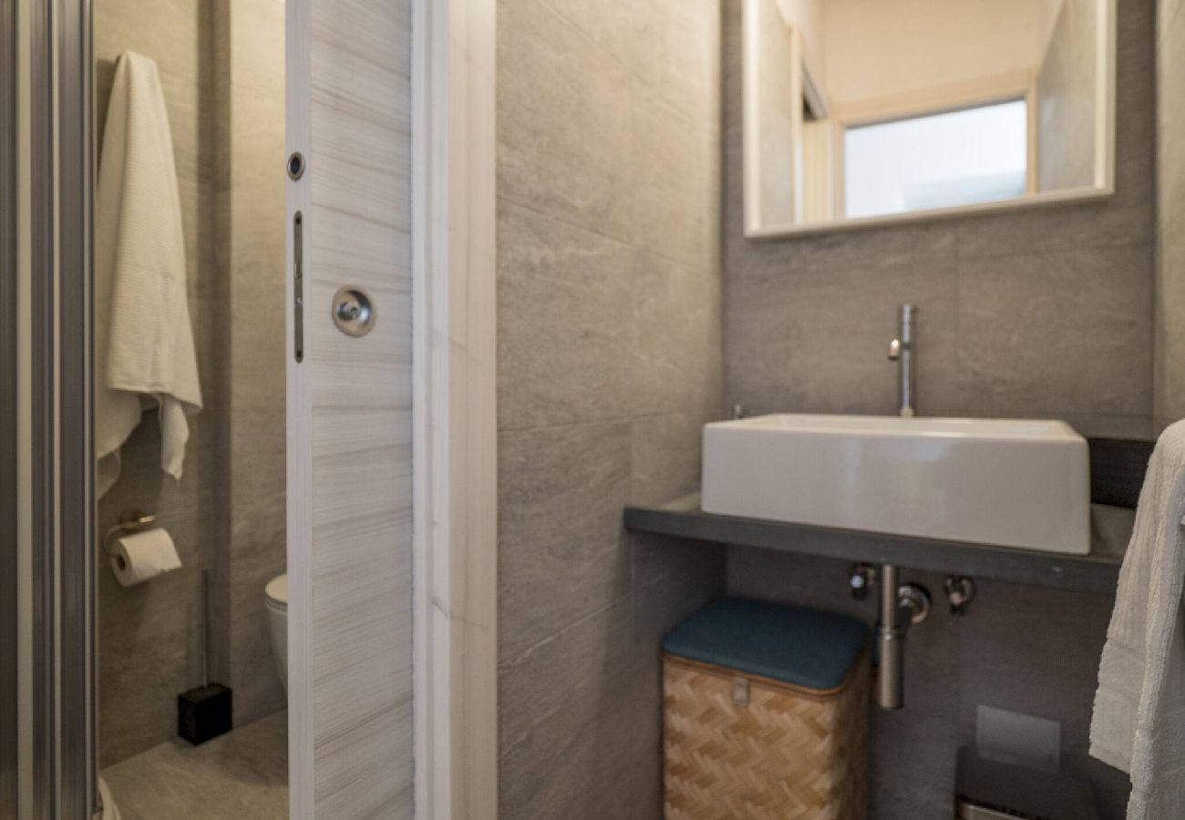 House in Manarola - Liersena Sea View Mini Villa with AC