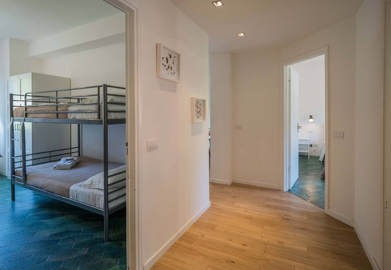 Apartment in Monterosso al Mare - Scimiscià 2-bedroom Apartment with AC