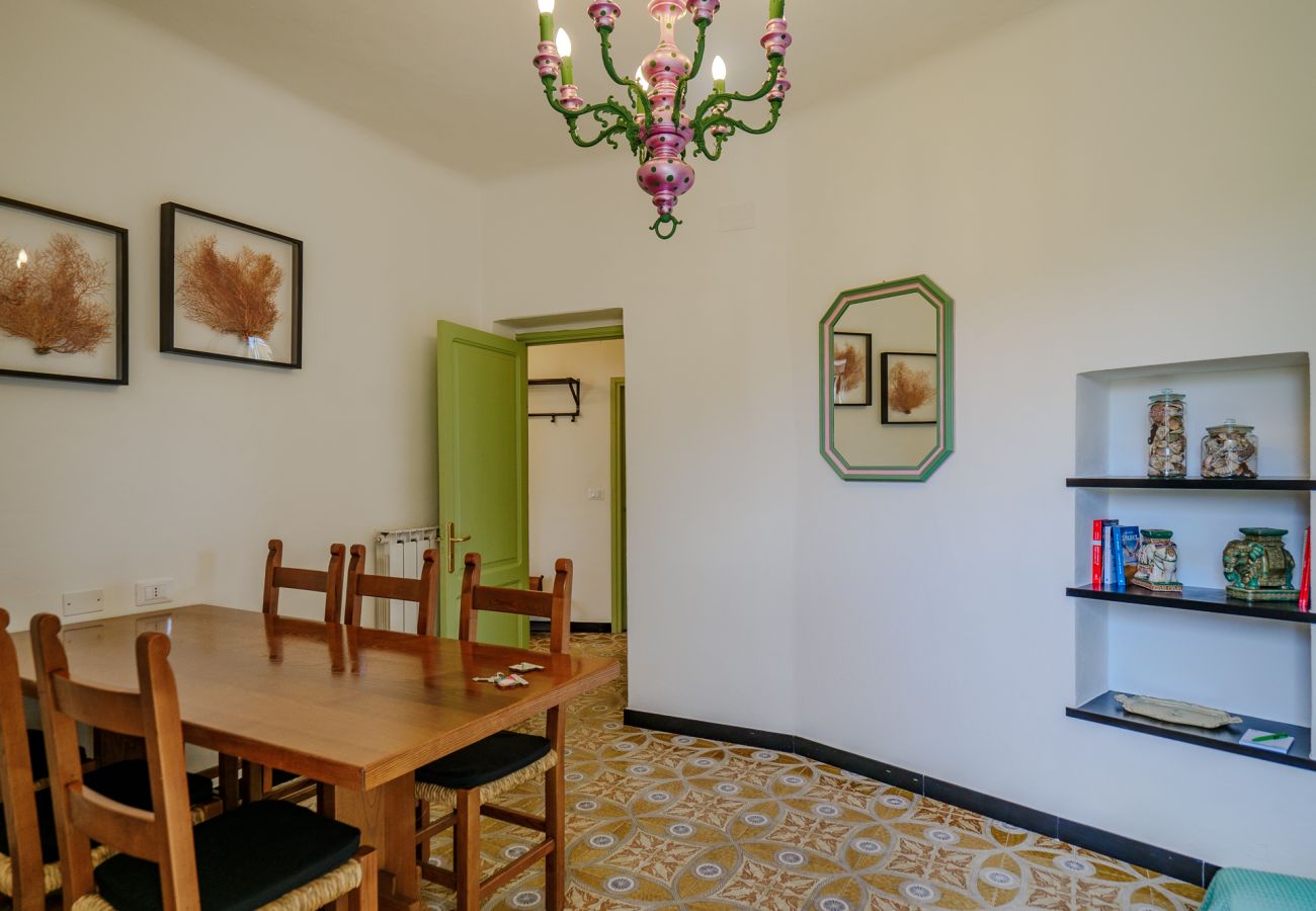 Apartment in Vernazza - La Casa del Pastenello Family Apartment with AC