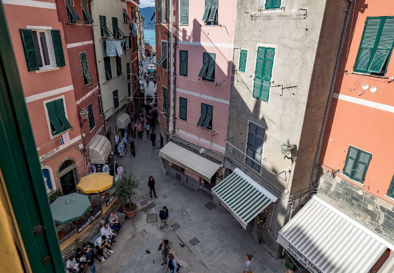 Apartamento en Vernazza - El Nin Apartment with Terrace & AC