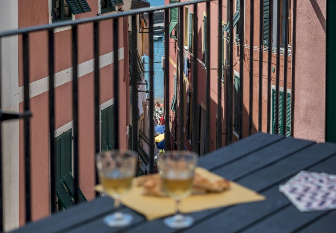 Apartamento en Vernazza - El Nin Apartment with Terrace & AC