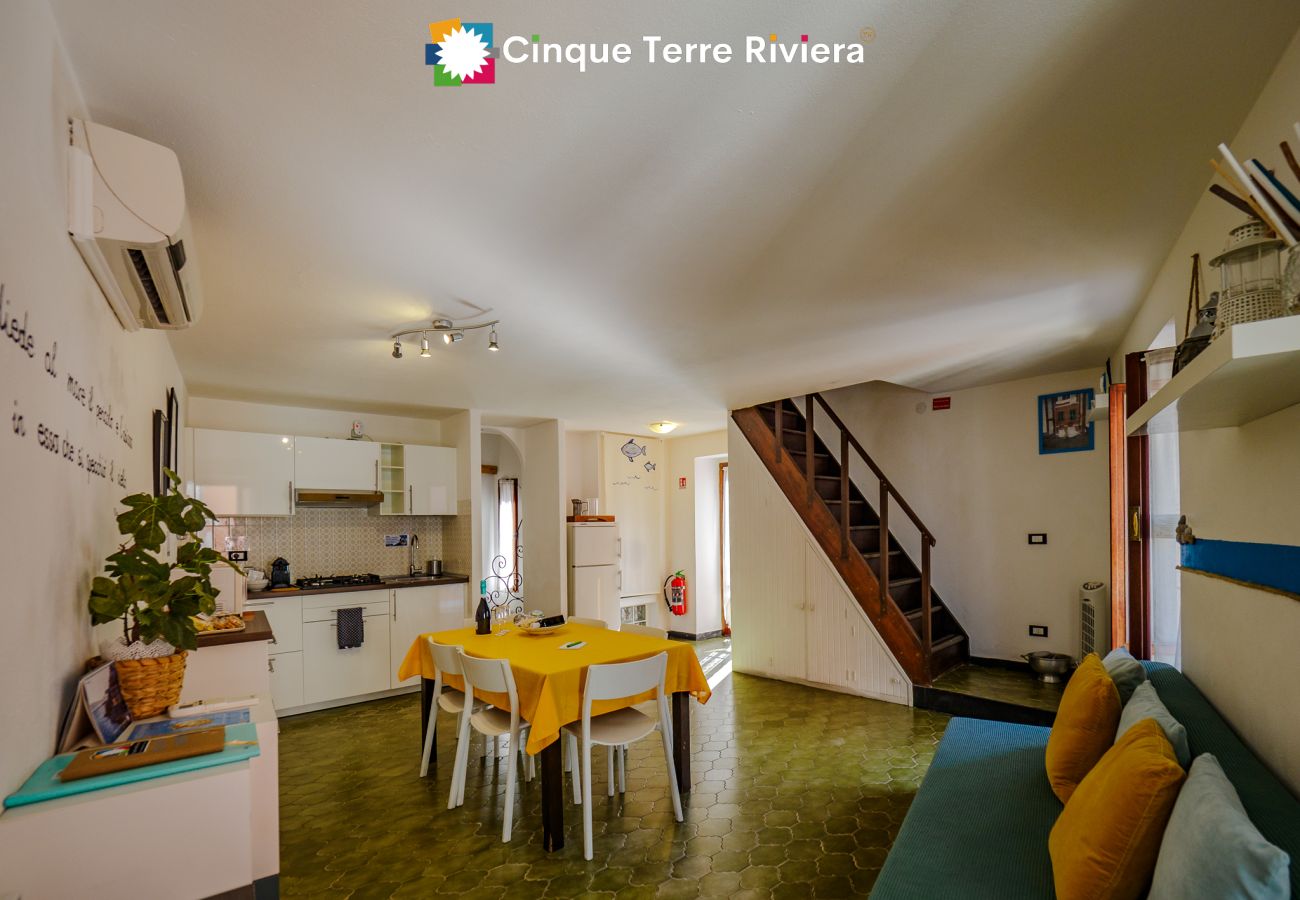 Apartamento en Vernazza - El Nin Apartment with Terrace & AC