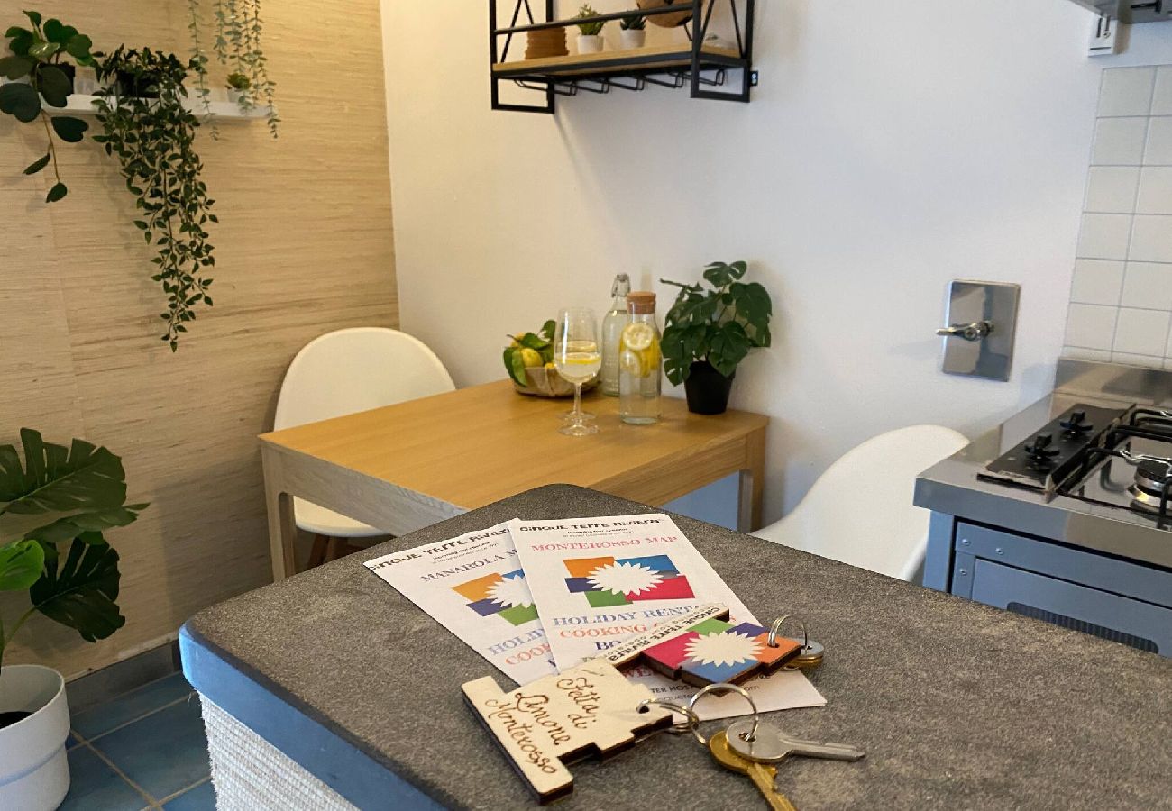 Apartamento en Monterosso al Mare - Fetta di Limone Apartment with AC and Patio