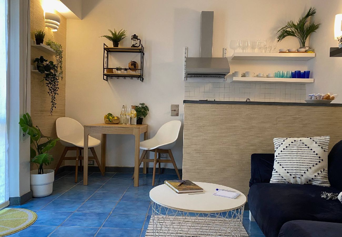 Apartamento en Monterosso al Mare - Fetta di Limone Apartment with AC and Patio