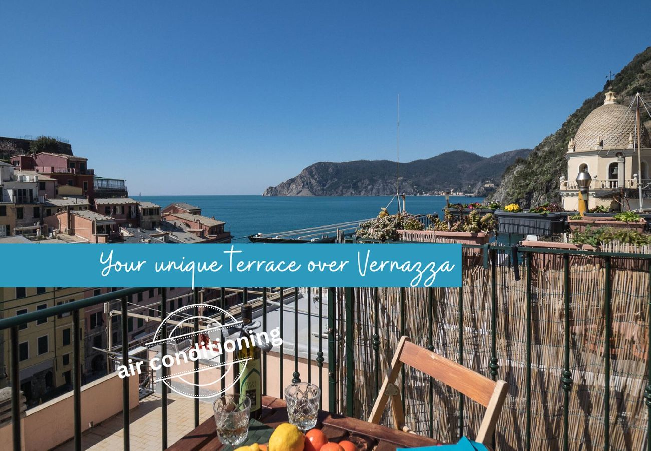 Estudio en Vernazza - La Torretta dei Merli Studio with Unique Views