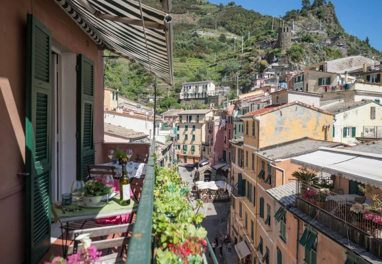 Apartamento en Vernazza - Recanissu Apartment with Balcony & AC