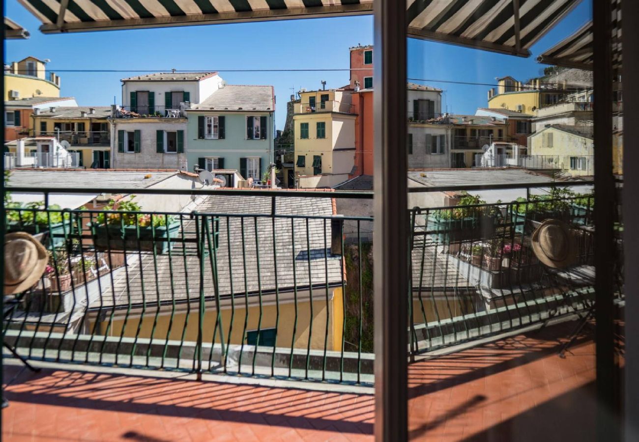 Apartamento en Vernazza - Recanissu Apartment with Balcony & AC
