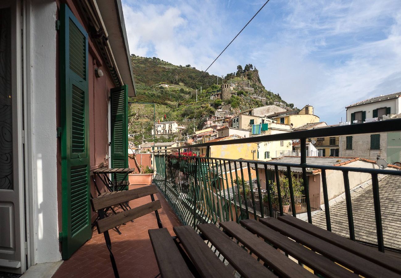 Apartamento en Vernazza - Recanissu Apartment with Balcony & AC